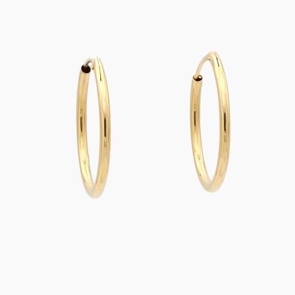 Pendientes de oro amarillo liso de 18k en forma de aro en tubo redondo.
