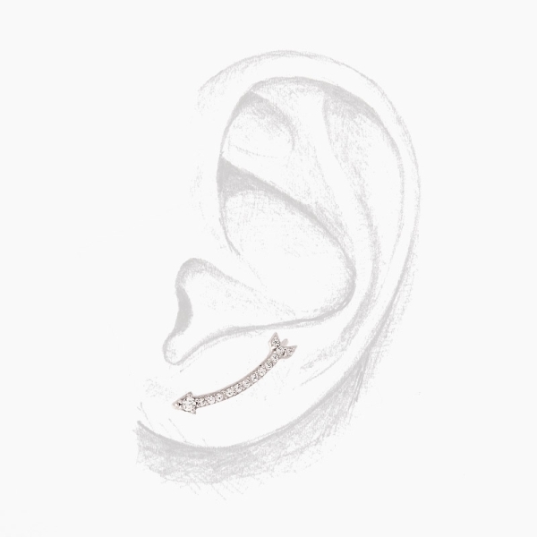 Pendientes trepadores con forma de flecha realizado en oro blanco de primera ley con circonitas