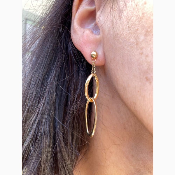 Pendientes largos en oro amarillo con cierre de presión con bola arriba, cadena y dos óvalos