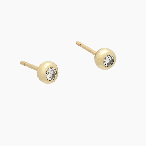 Pendientes de oro amarillo con diamantes engastados en chatones