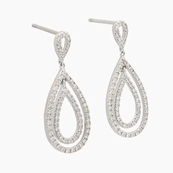 Pendientes largos de estilo clásico con forma de gota doble, realizados en oro blanco de 18 ct y diamantes. Cierre de presión