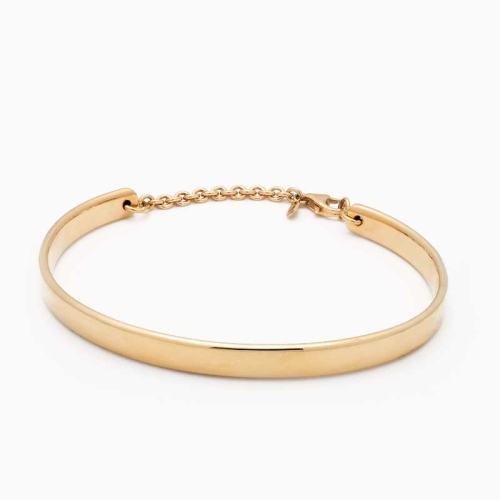Pulsera rígida de forma plana con cadena y cierre de mosquetón, para mayor seguridad.
