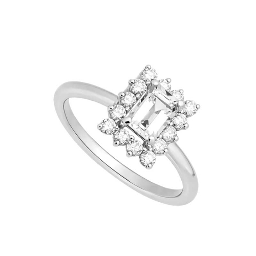 Sortija de aguamarina y diamantes en oro blanco