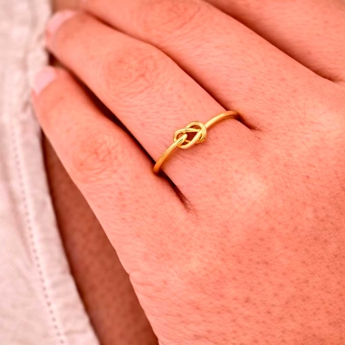 Sortija nudo de oro amarillo