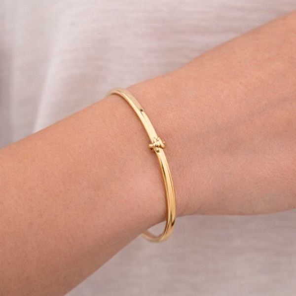 Pulsera rígida tubo cuadrado en oro amarillo