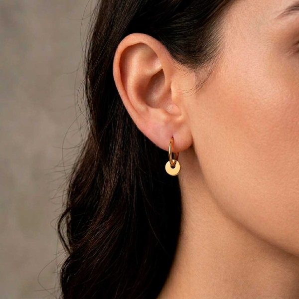 Pendientes de aro con colgante en oro amarillo