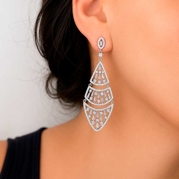 Pendientes largos en plata de ley