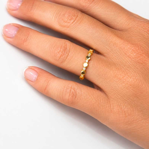 Sortija de oro amarillo con circonitas