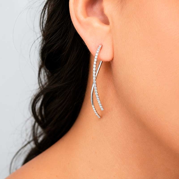 Pendientes de ondas en oro blanco y circonitas