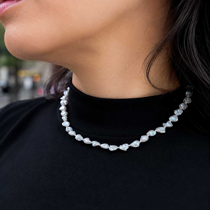 Collar de perlas barrocas y oro blanco 2