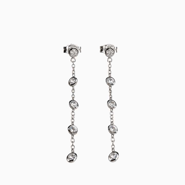 Pendientes largos de oro blanco y circonitas