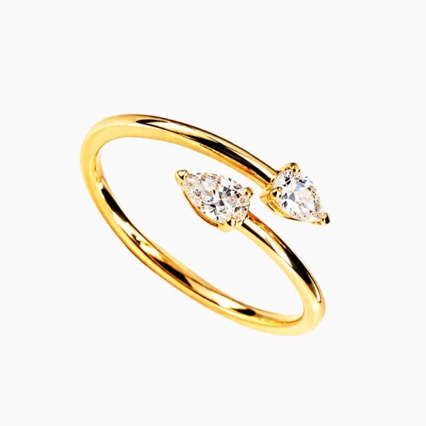 Sortija cruzada de diamantes en oro amarillo